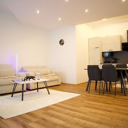 Dc Lofts I Modernes Loft In Der Stadt Salzburg Fuer Bis Zu 5 Personen Eksteriør bilde